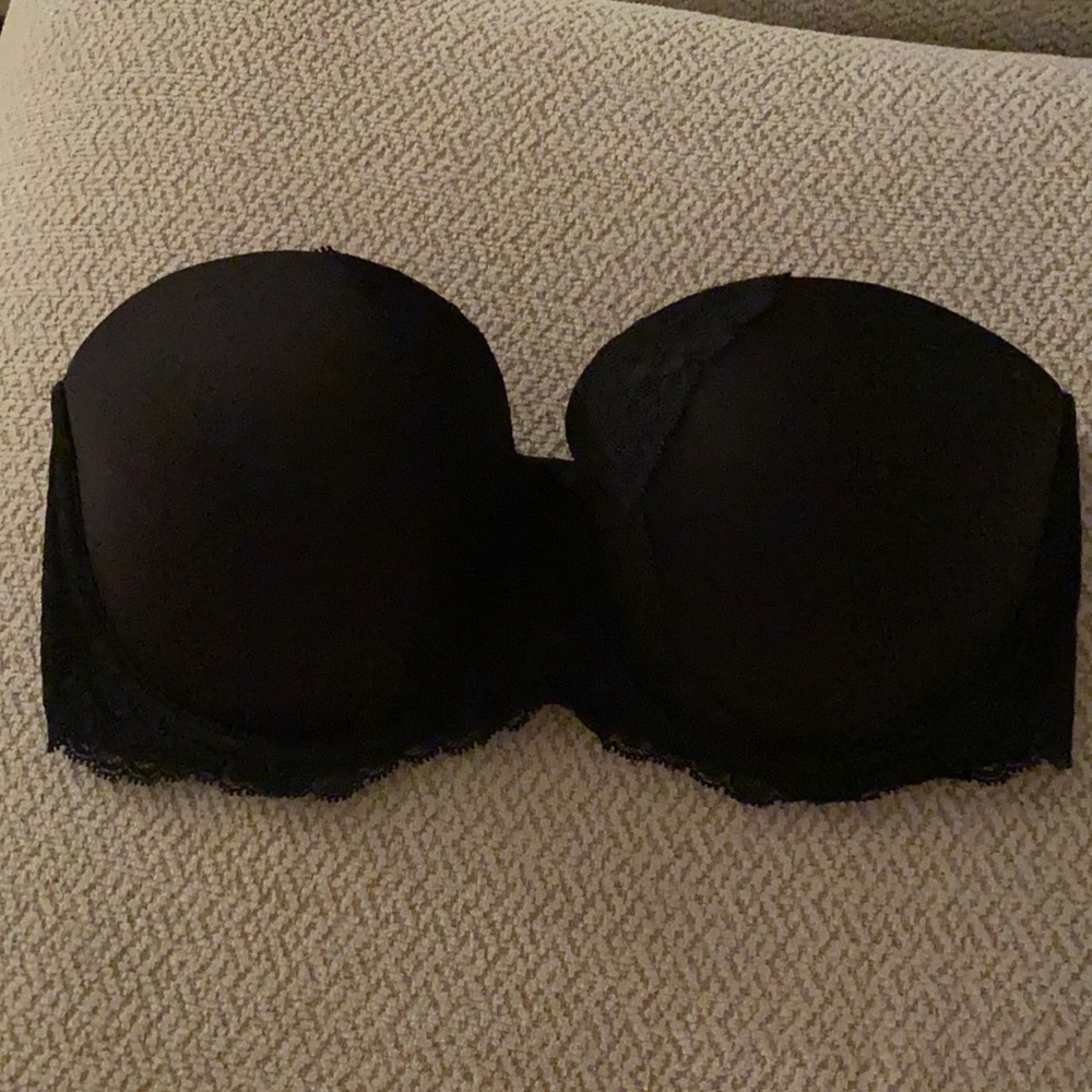 Victoria’s Secret Dream Angels strapless bra, black, 32DDD